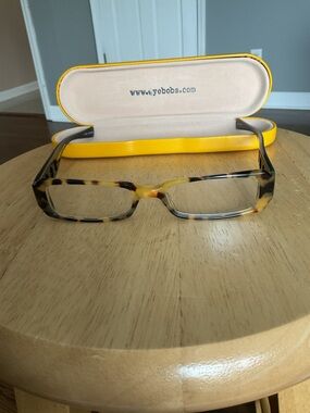 Eyebobs Tortoiseshell Rectangular Reading Glasses - Yellow Case